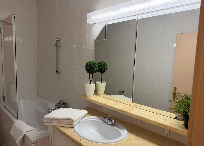 Apartament Center *